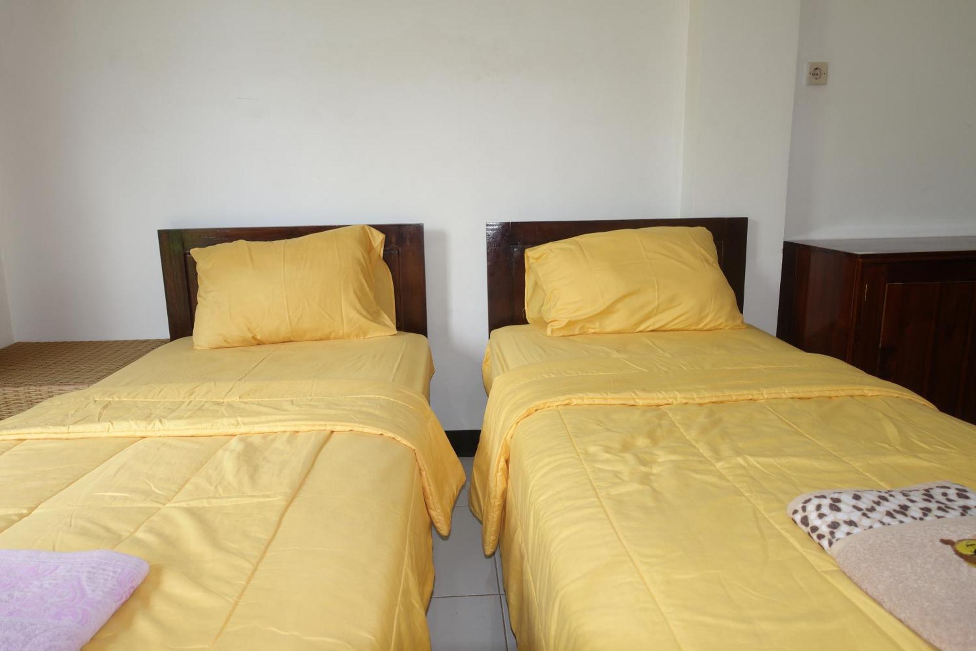 Tarsan Homestay Labuan Bajo Exterior foto