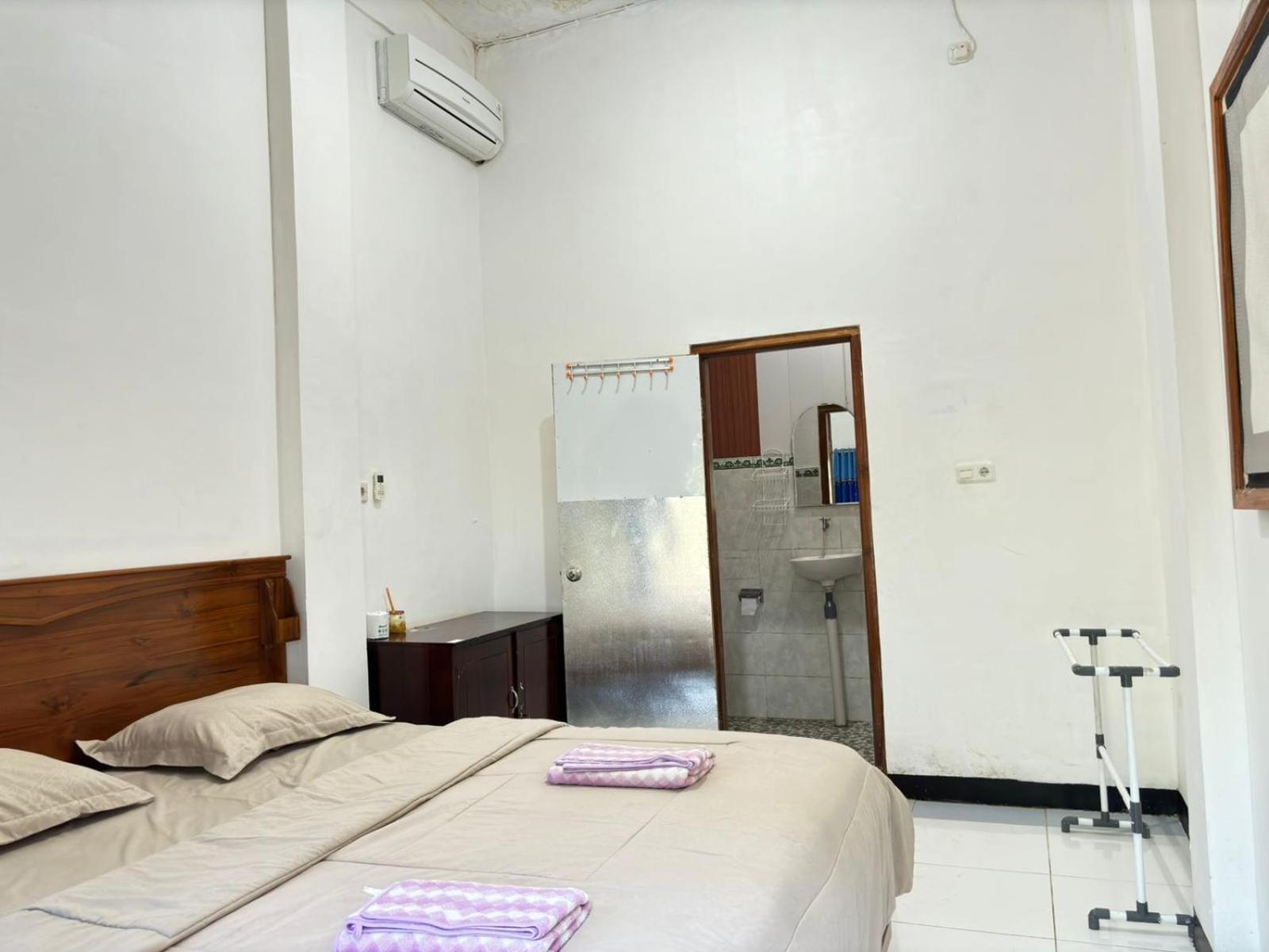 Tarsan Homestay Labuan Bajo Exterior foto